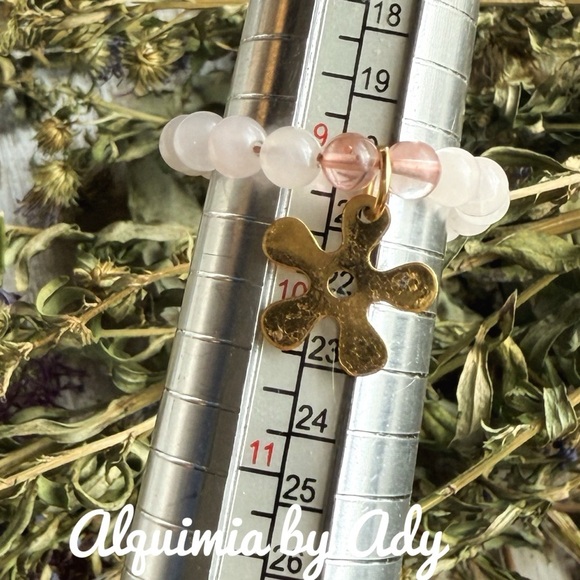 Alquimia Gold and White Beaded Ring - Picture 2 of 2